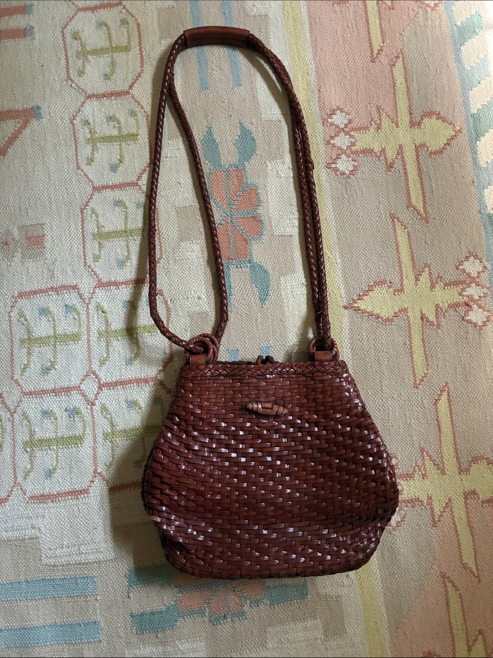 Woven Crossbody Bag in Brown - Classic Handcrafted Style